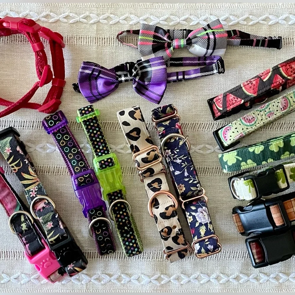 ✨14 Dog Collars Bonanza ✨ med 🐾 approx fits necks 12”-19”